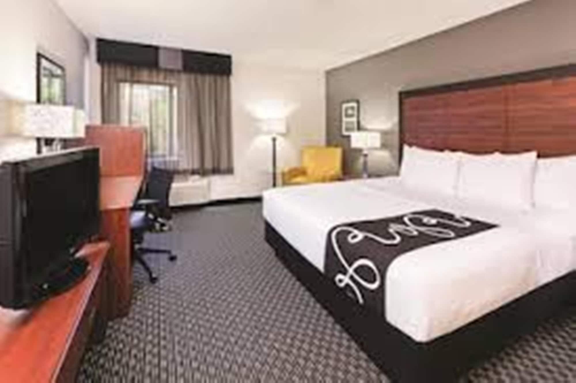 La Quinta By Wyndham Fort Worth - Lake Worth Экстерьер фото